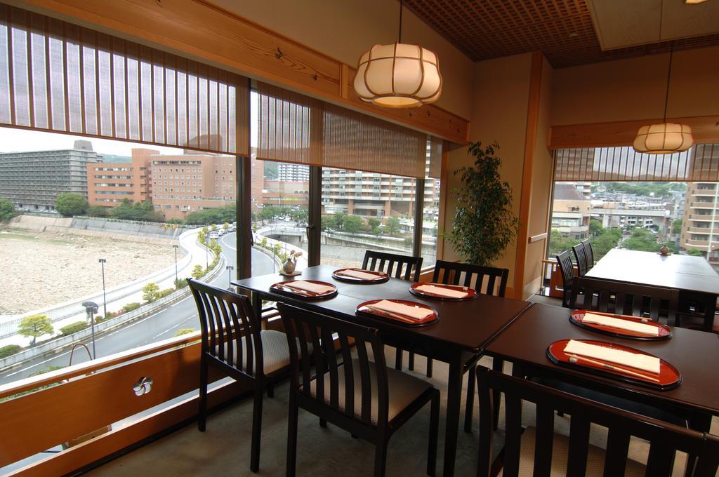 Hotel Wakamizu Takarazuka Zewnętrze zdjęcie