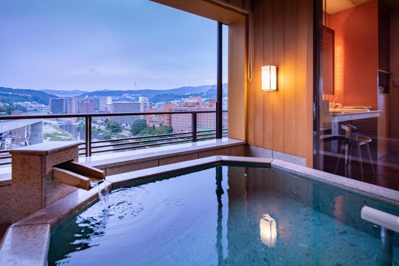 Hotel Wakamizu Takarazuka Zewnętrze zdjęcie